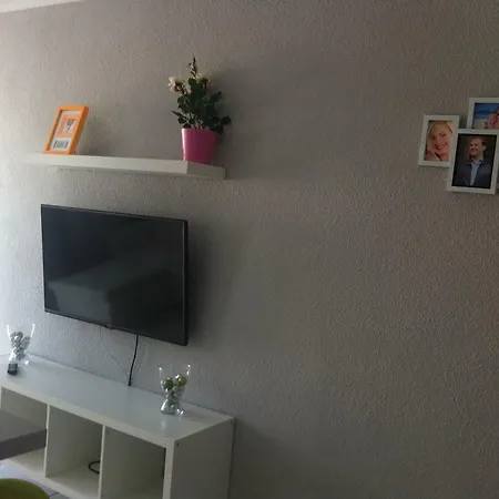 Albatros Acceso Por Escaleras Unicamente * Los Cristianos